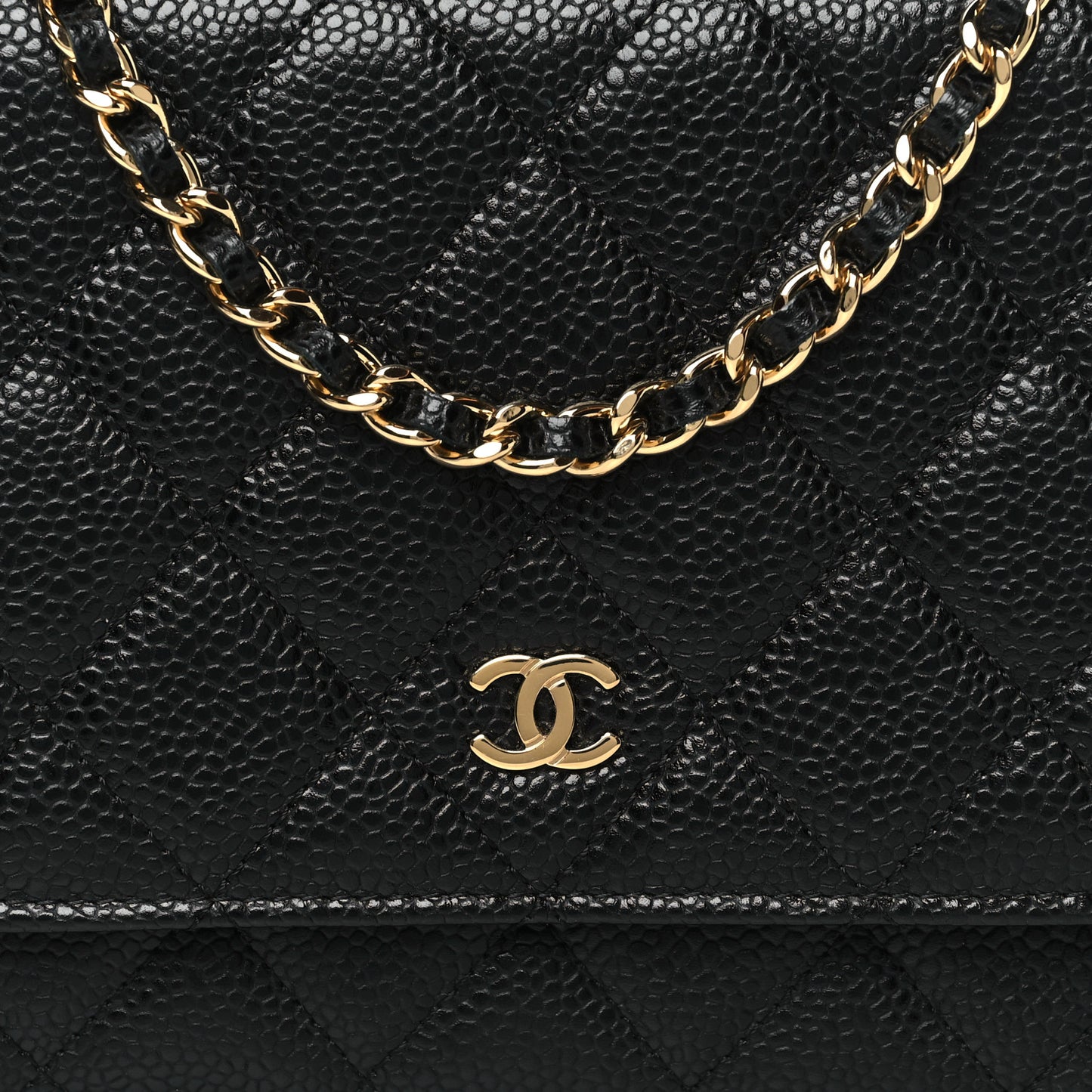 Caviar Quilted Wallet on Chain WOC Black