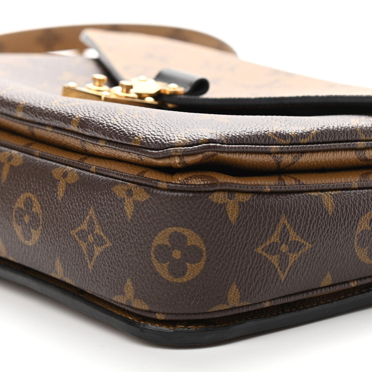 Reverse Monogram Pochette Metis
