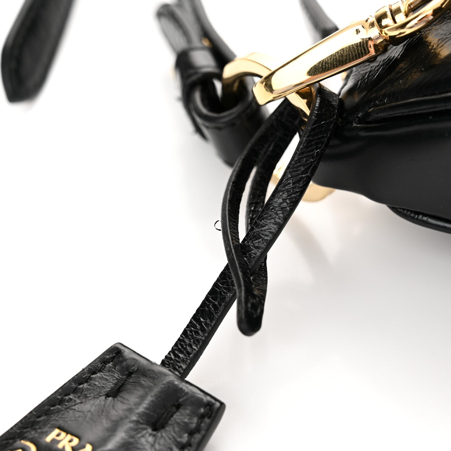 Soft Lux Calfskin Medium Re-Edition 2002 Shoulder Bag Black