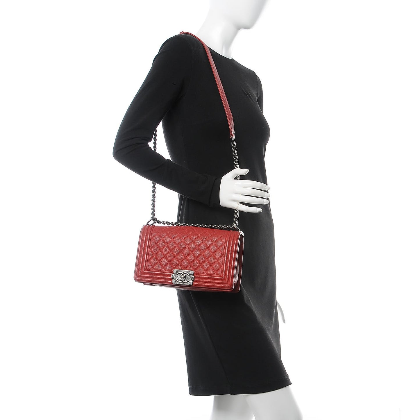 Caviar Quilted Medium Boy Flap Red