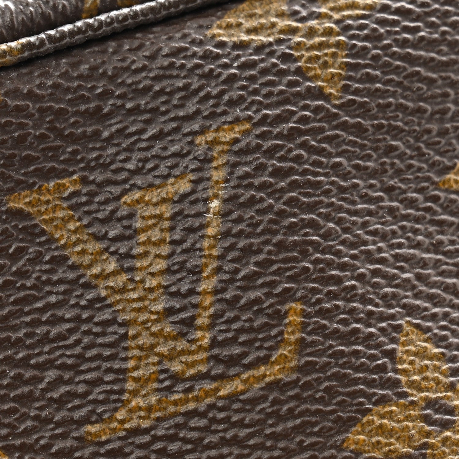 Louis Vuitton Monogram Trousse Toilette 19 9 of 9