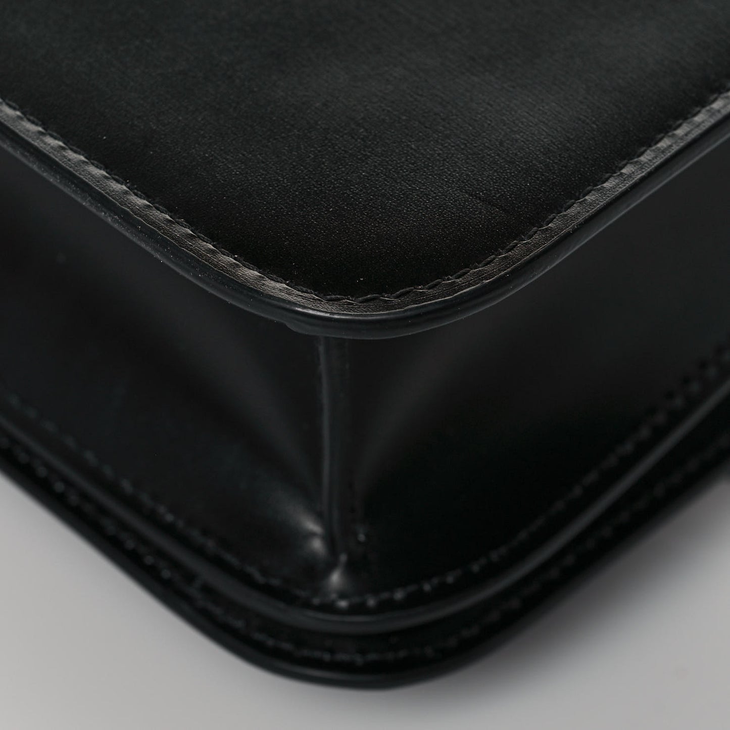 Box Calfskin Small Classic Box Flap Bag Black