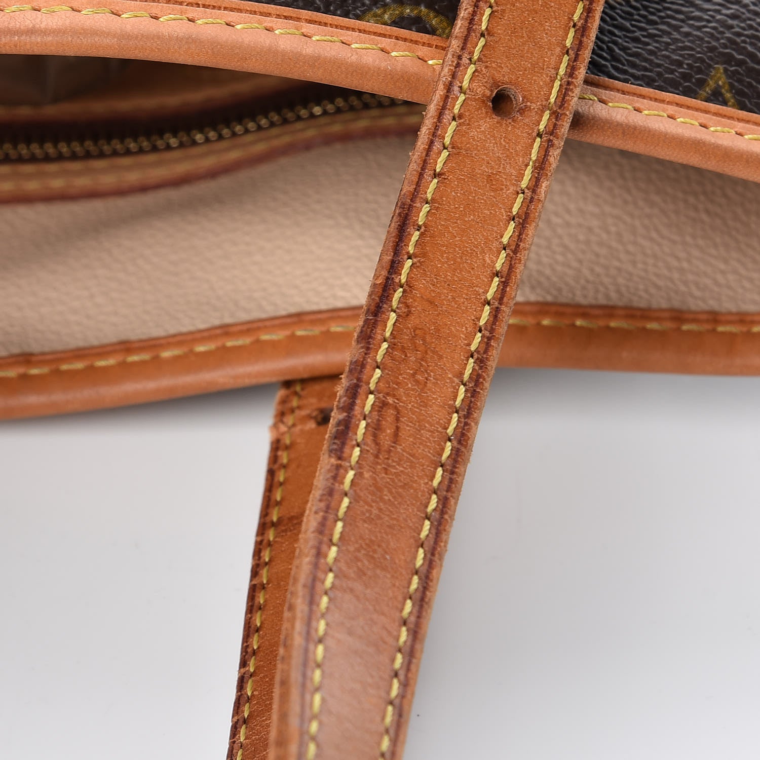 Louis Vuitton Monogram Petit Bucket 23 27 of 31