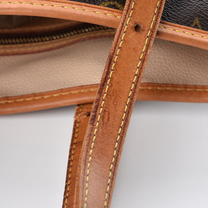 Louis Vuitton Monogram Petit Bucket 23 27 of 31