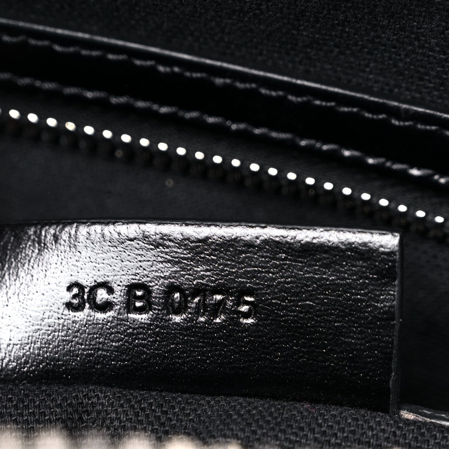 Shiny Lord Calfskin Medium Antigona Black