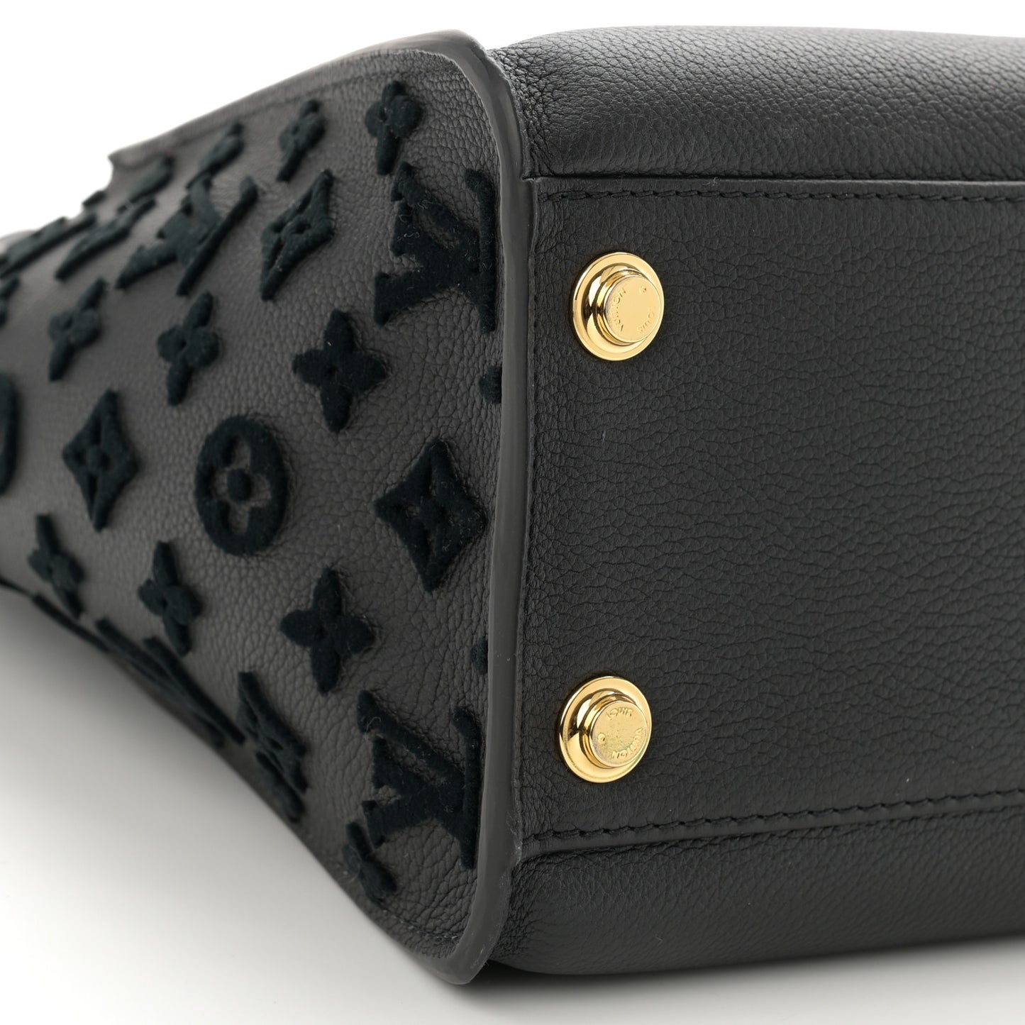 Calfskin Monogram Tufting On My Side Black