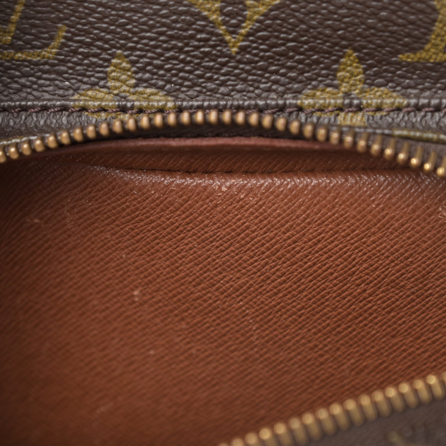 Monogram Amazone