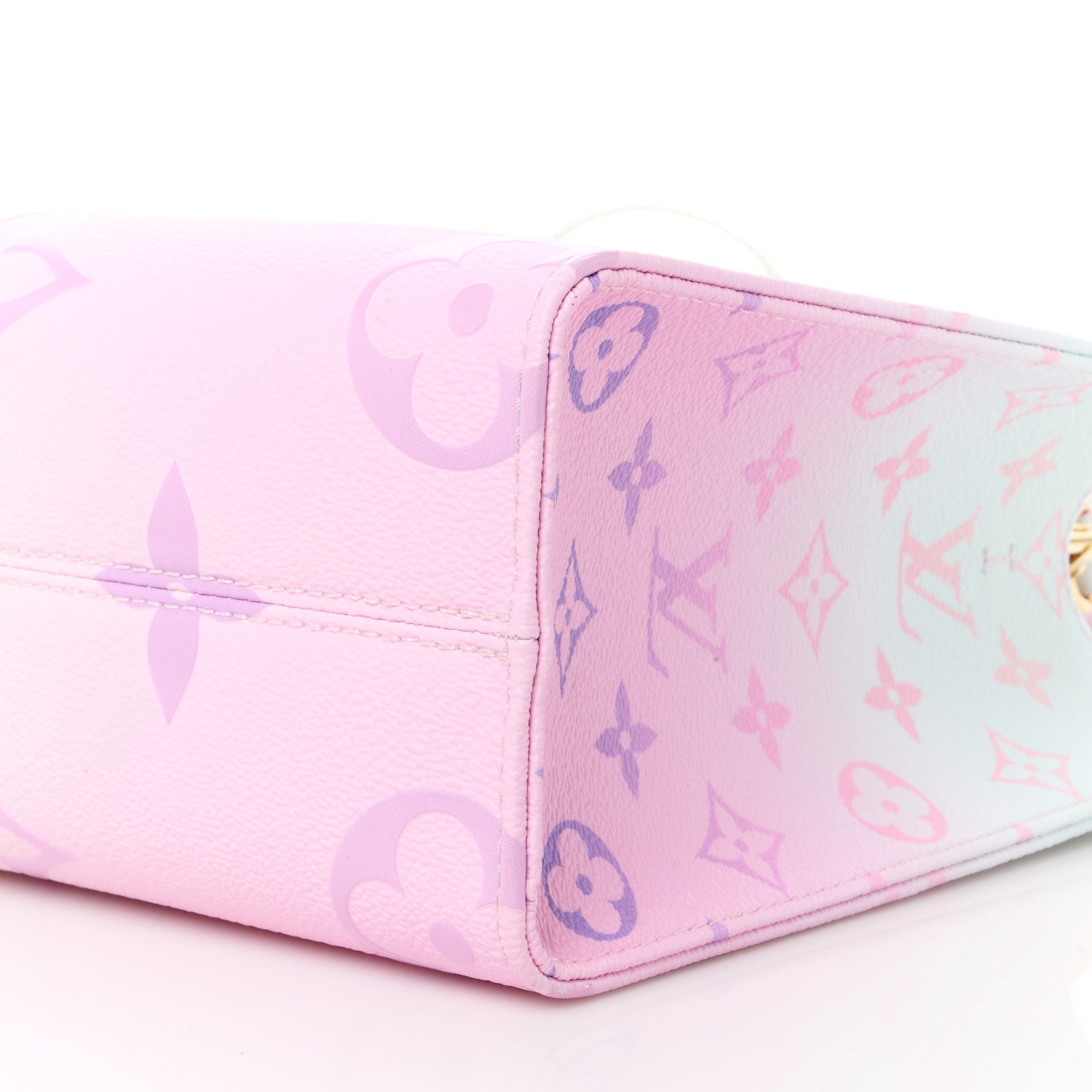 Louis Vuitton Monogram Giant Spring In The City Onthego PM Sunrise Pastel 11 of 13