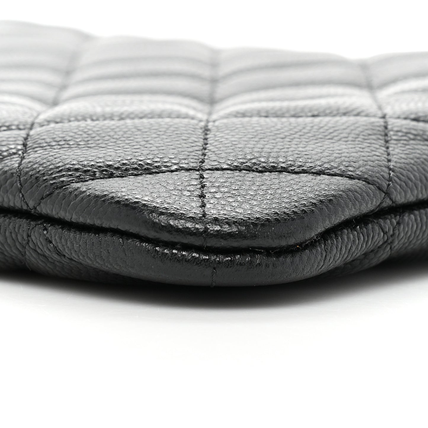 Caviar Quilted Medium Cosmetic Case Black