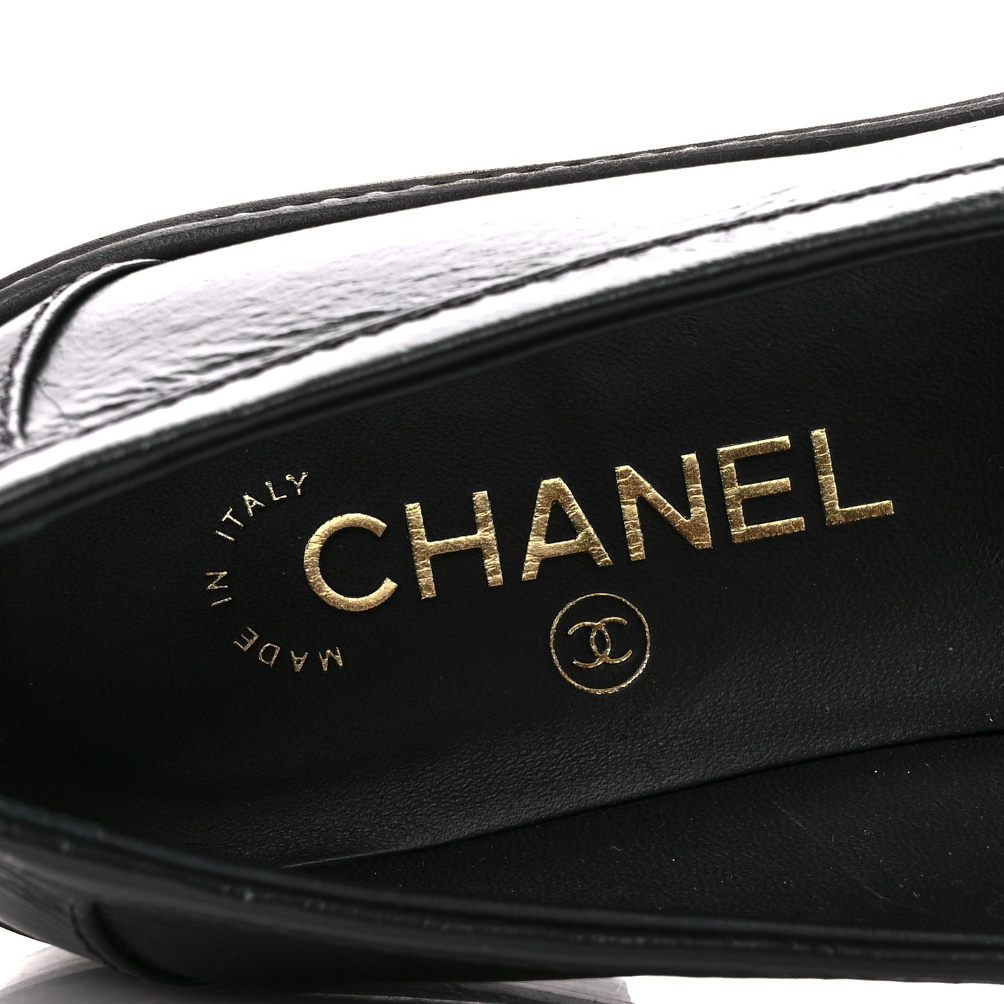Crumpled Shiny Lambskin Quilted CC Turnlock Loafers 40 So Black
