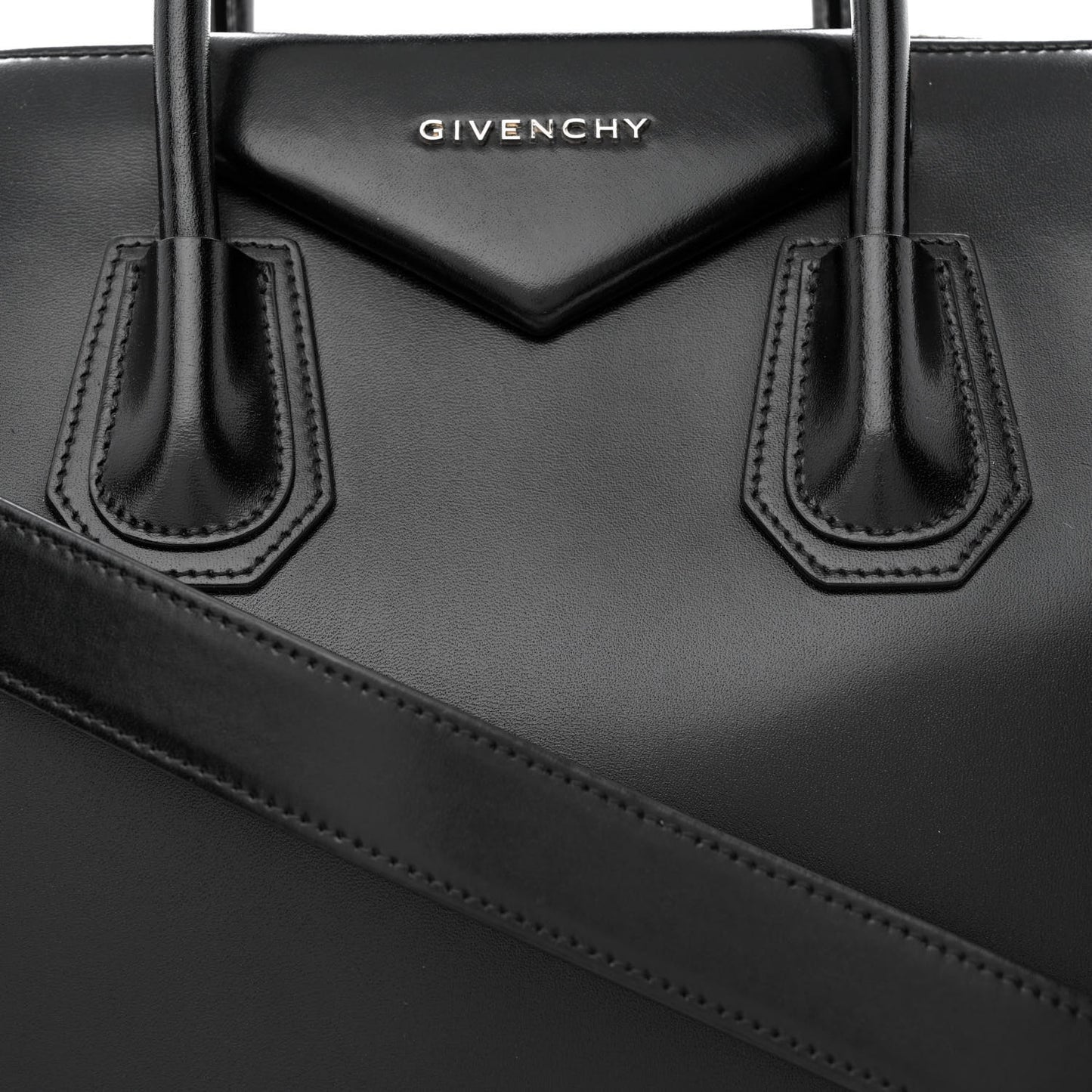 Shiny Lord Calfskin Medium Antigona Black