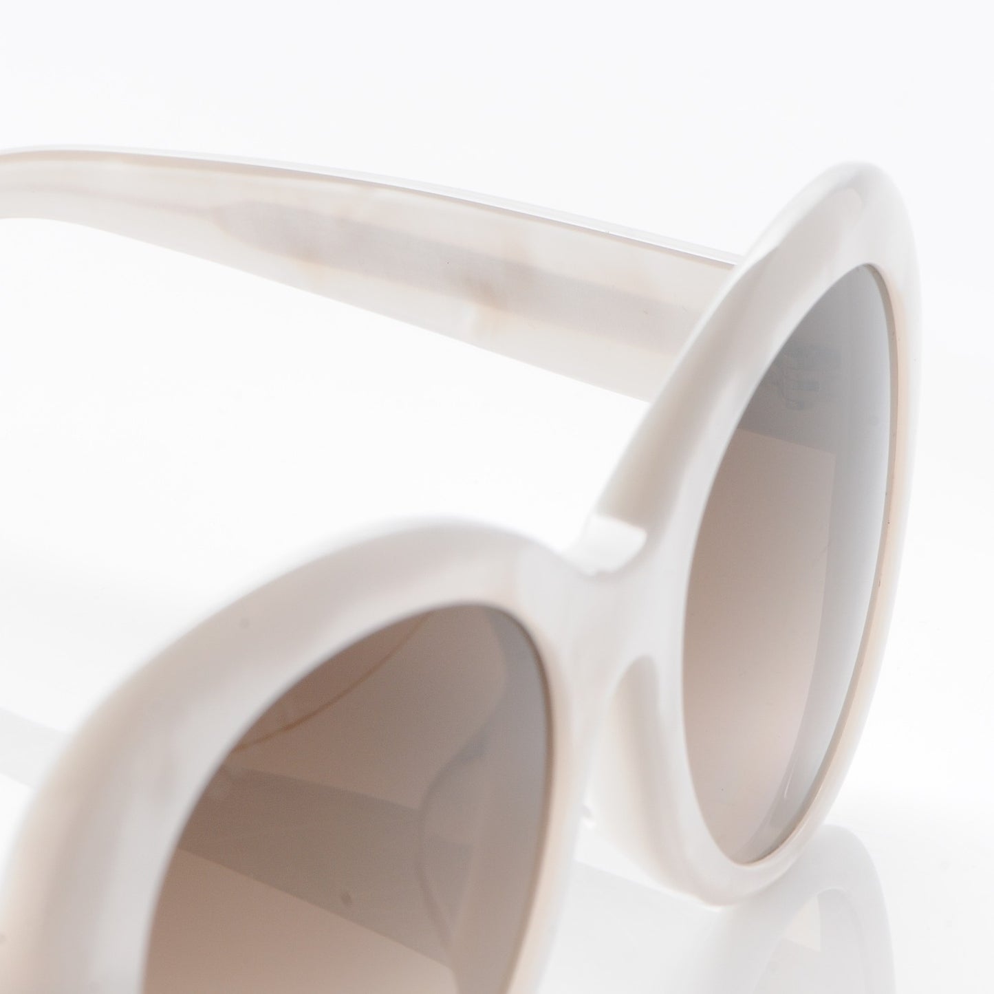Acetate Round Sunglasses GG3829 F/S White