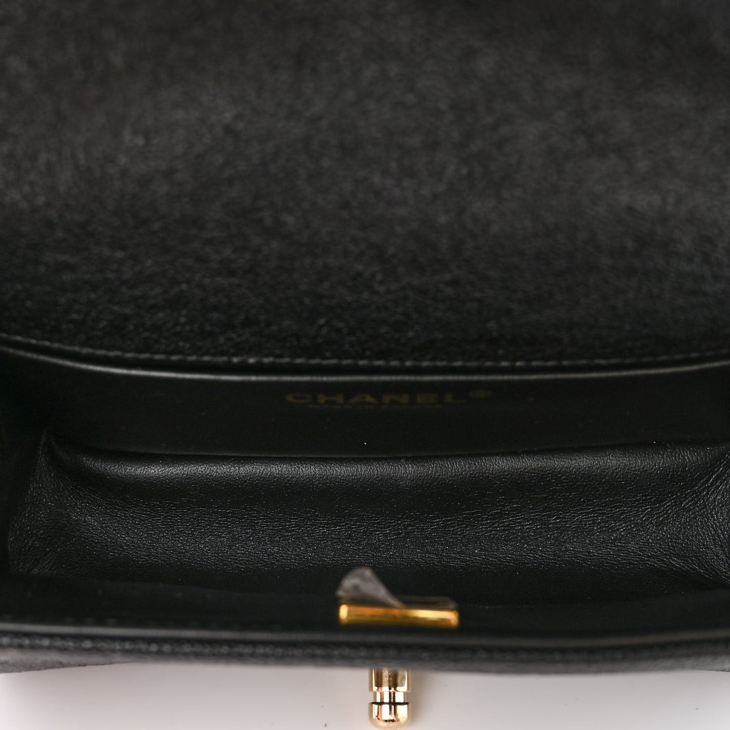 Caviar Chevron Quilted Small Boy Flap Black