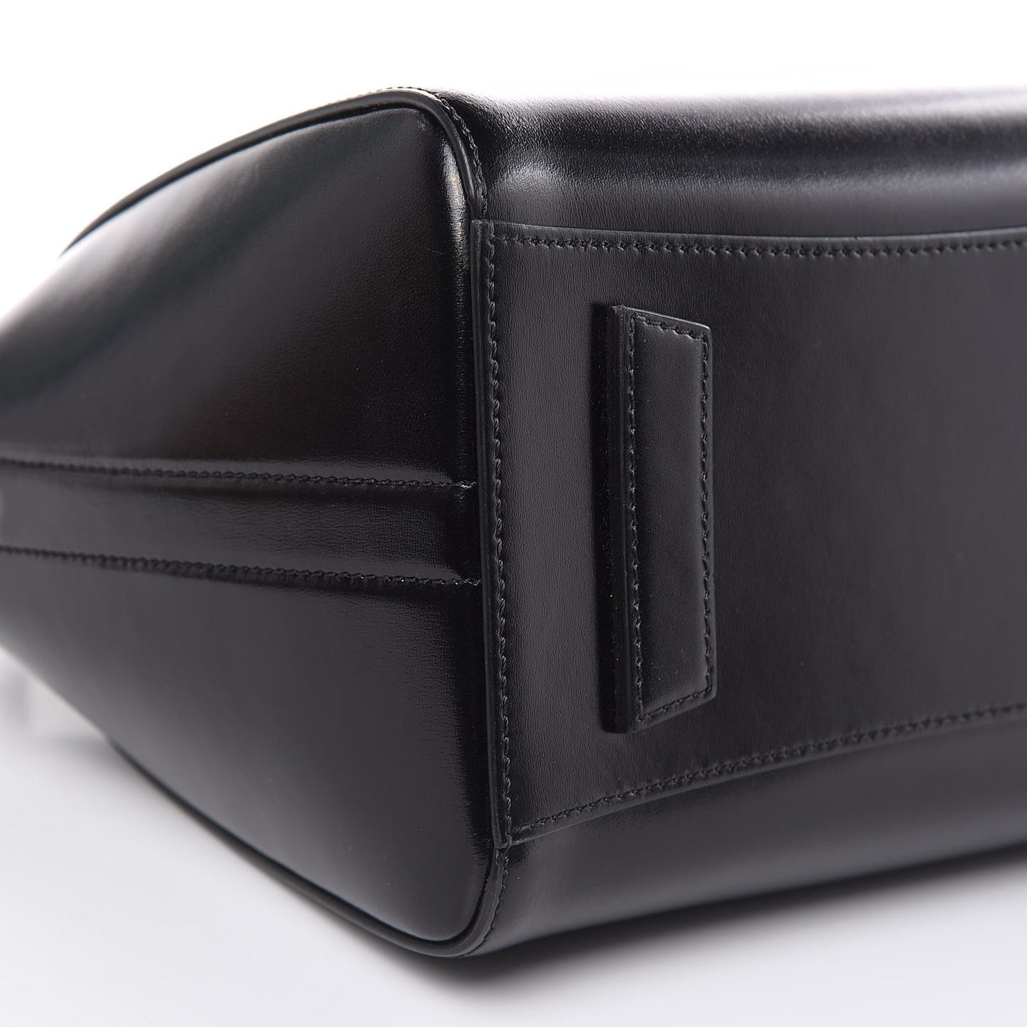 Shiny Lord Calfskin Small Antigona Black