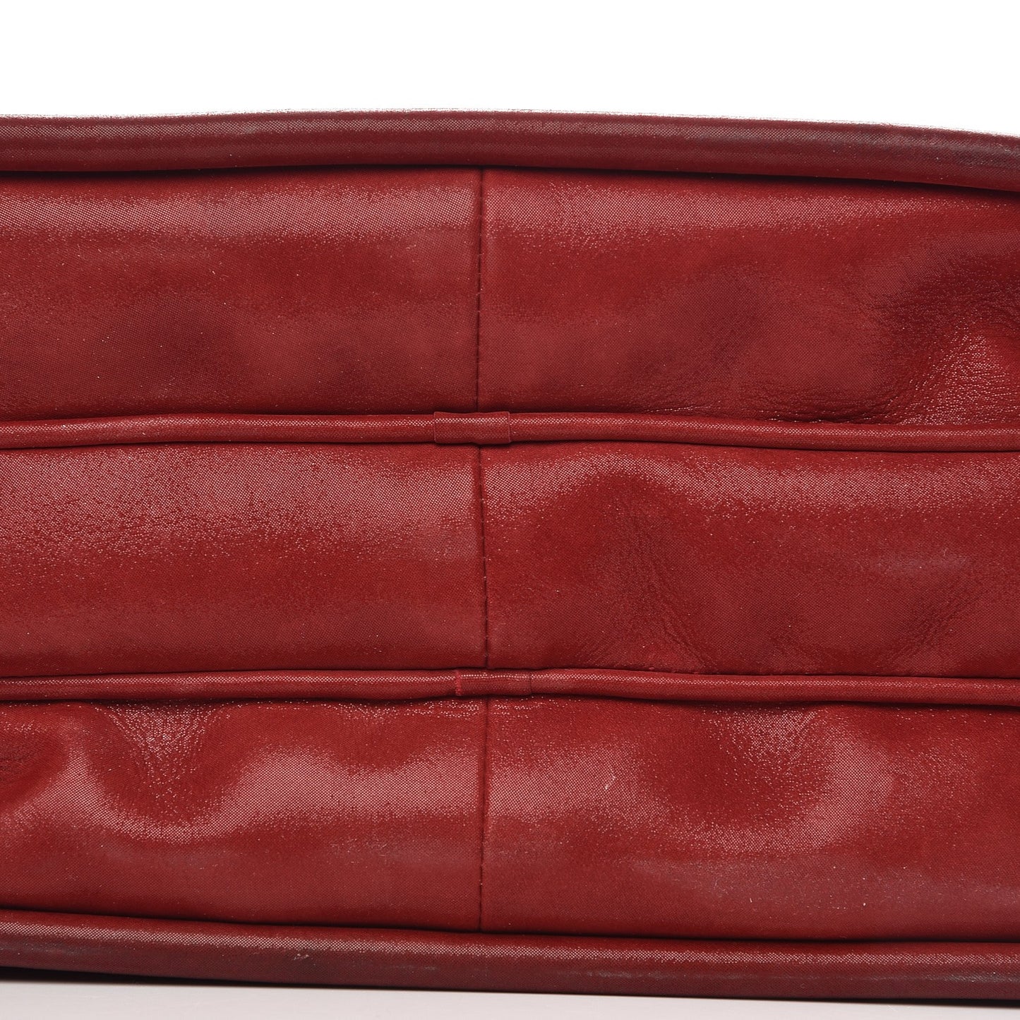 Iridescent Calfskin Quilted Relax CC Camera Case Red
