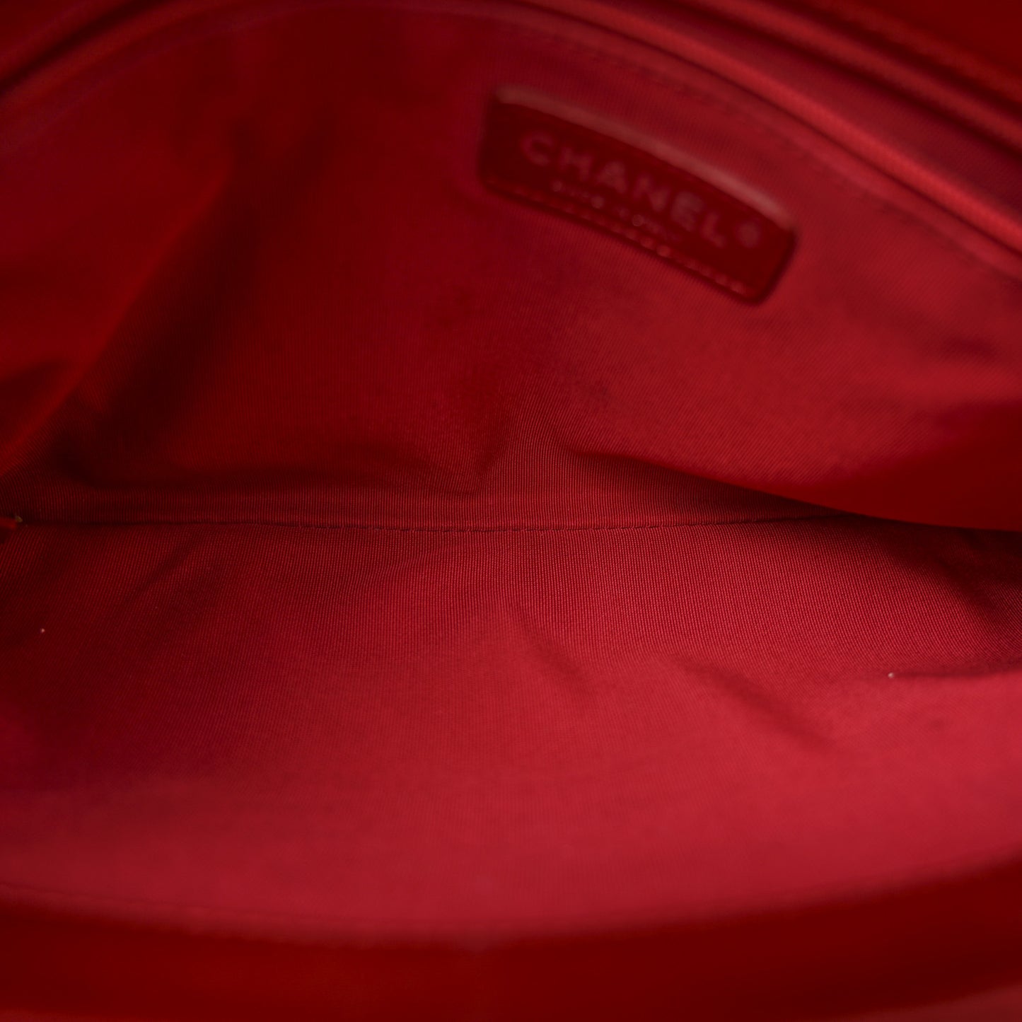Vinyl Lipstick Ligne Tote Red