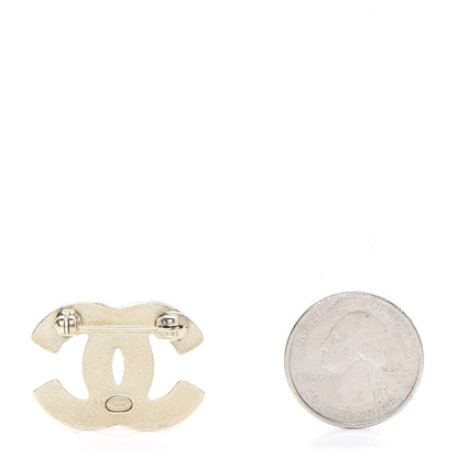 Chanel Pearl CC Brooch Gold 2 of 5