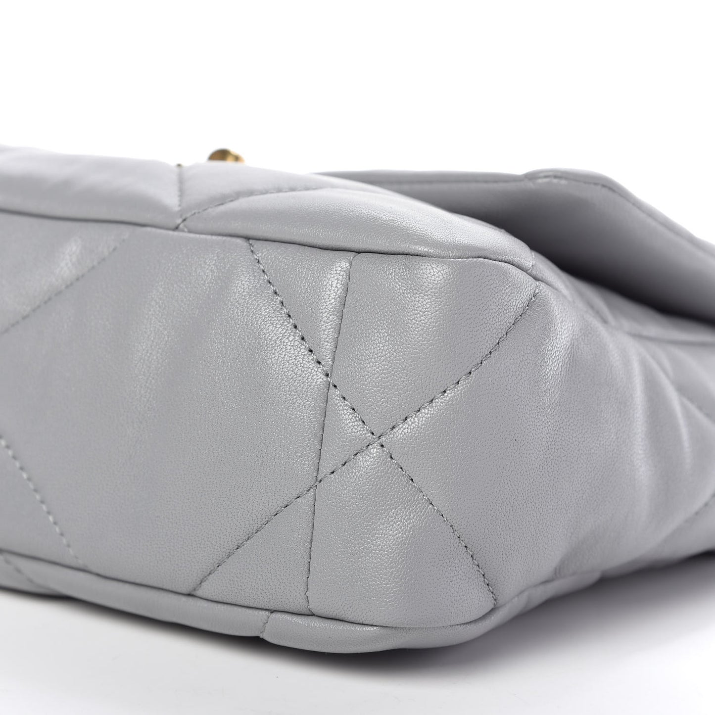 Lambskin Quilted Medium Chanel 19 Flap Grey