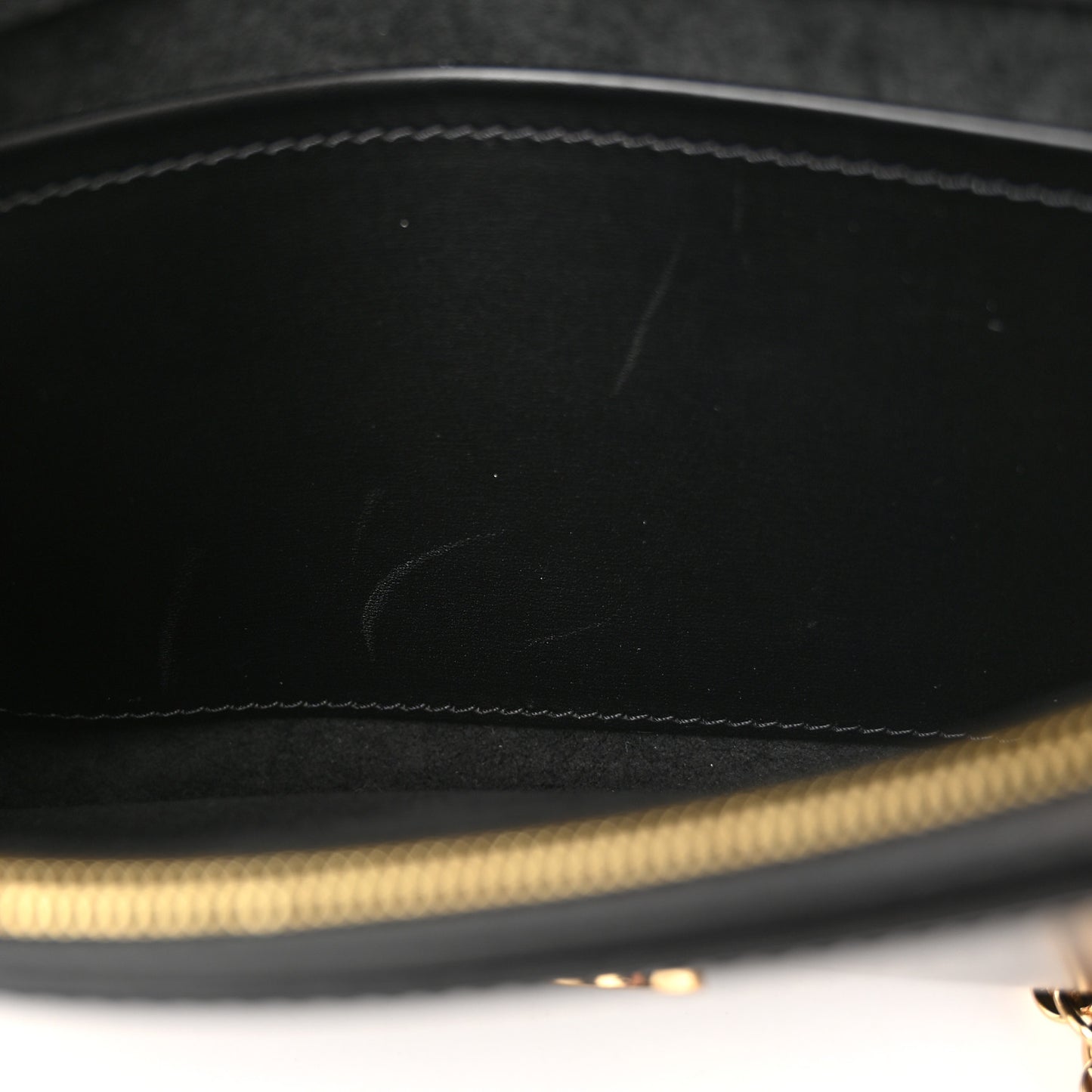 Calfskin Chain Louise GM NM Black
