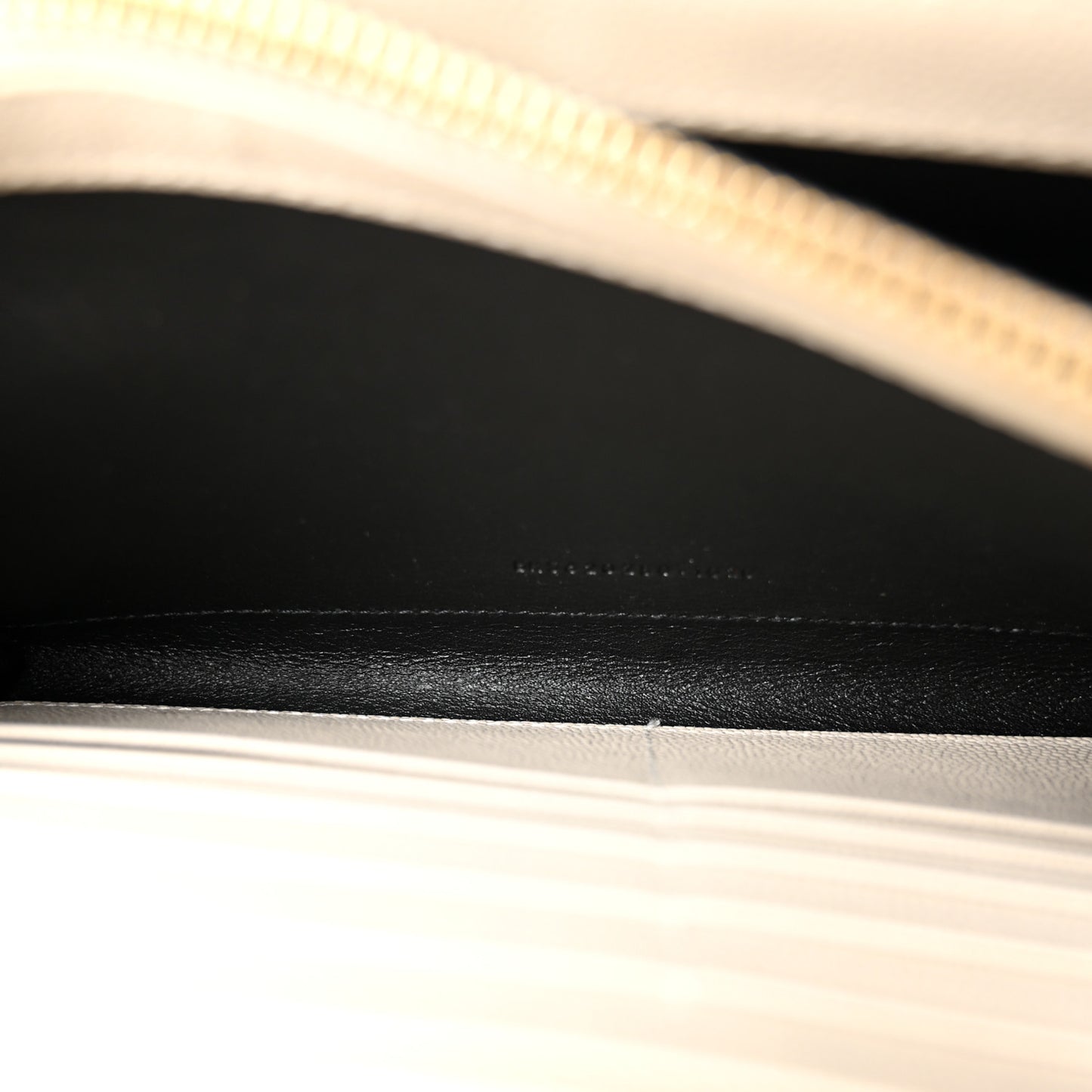 Grain De Poudre Mixed Matelasse Triquilt Monogram Chain Wallet Crema Soft