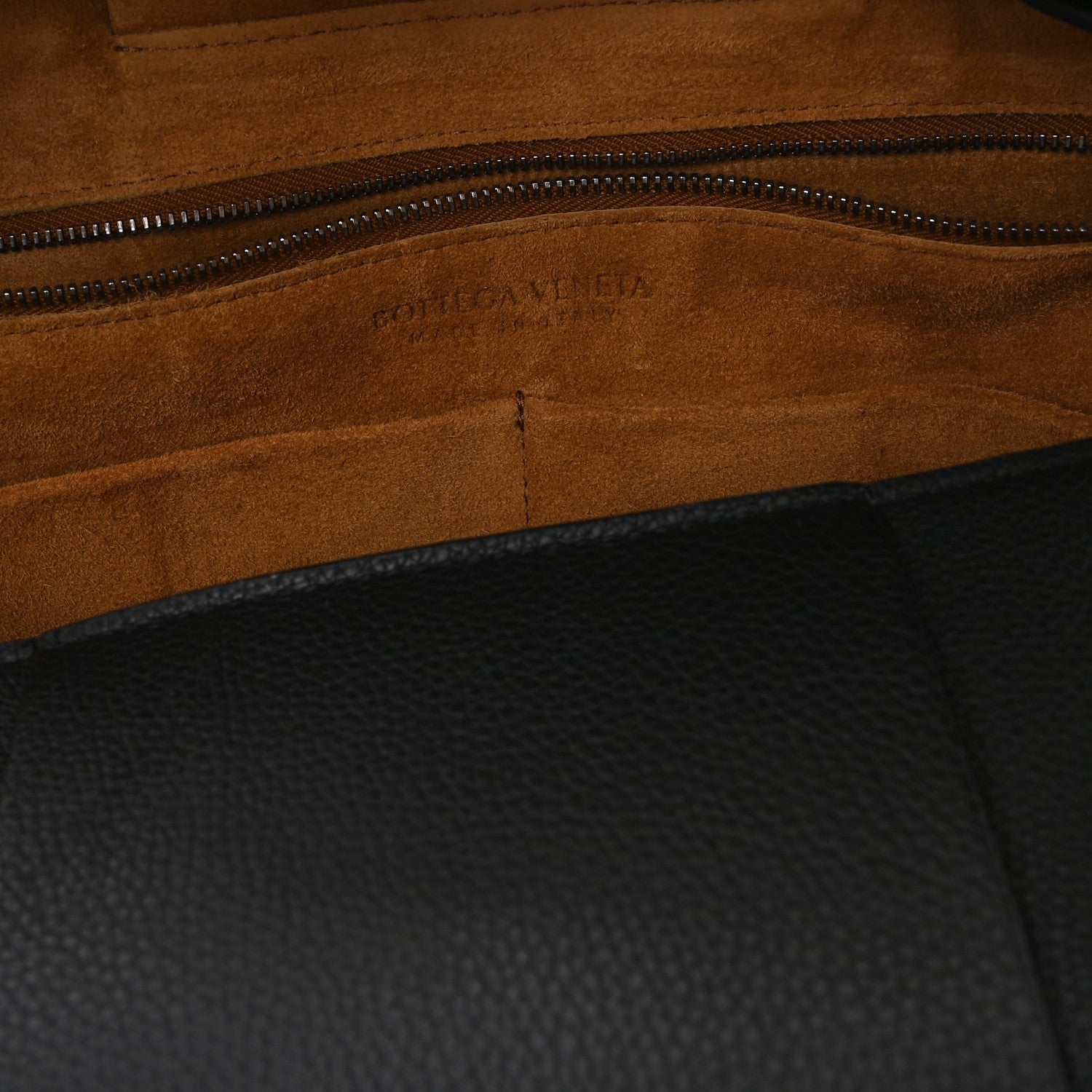Bottega Veneta Grained Calfskin Maxi Intrecciato Medium Arco Black 6 of 11