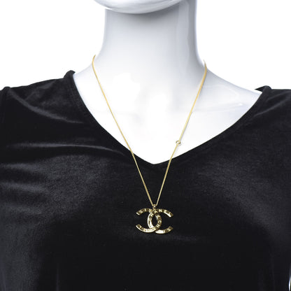 Chanel Metal CC Paris Button Necklace Gold 2 of 6