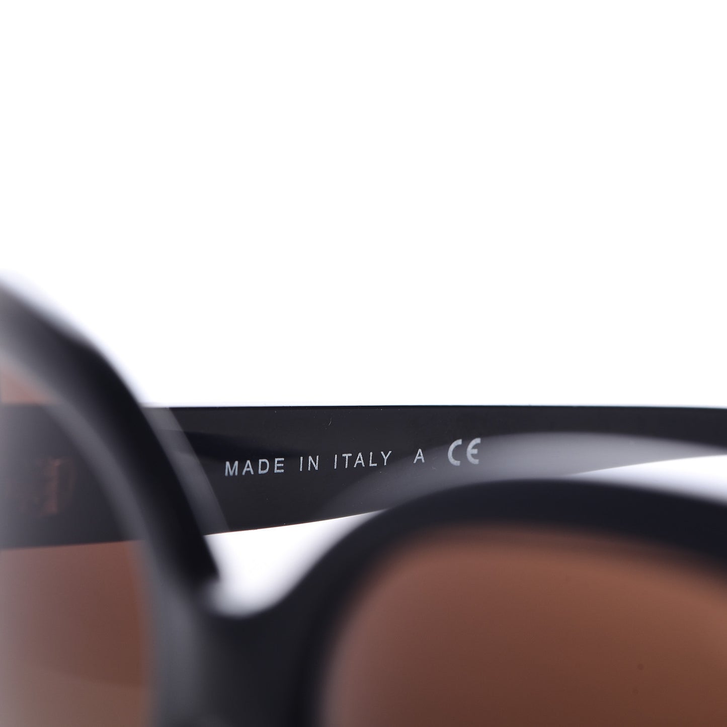 Signature Oval Sunglasses 5312 Black