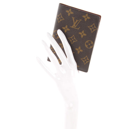 Louis Vuitton Monogram Passport Cover 2 of 7