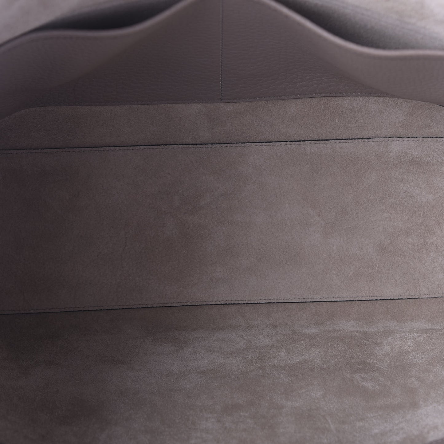 Grained Calfskin Rockstud Shoulder Tote Poudre