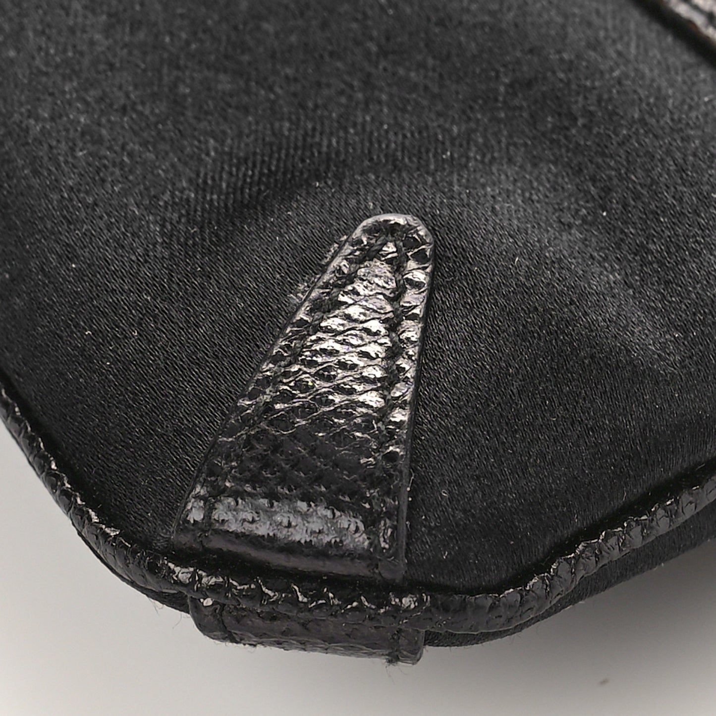 Satin Lizard Crystal GG Pochette Black