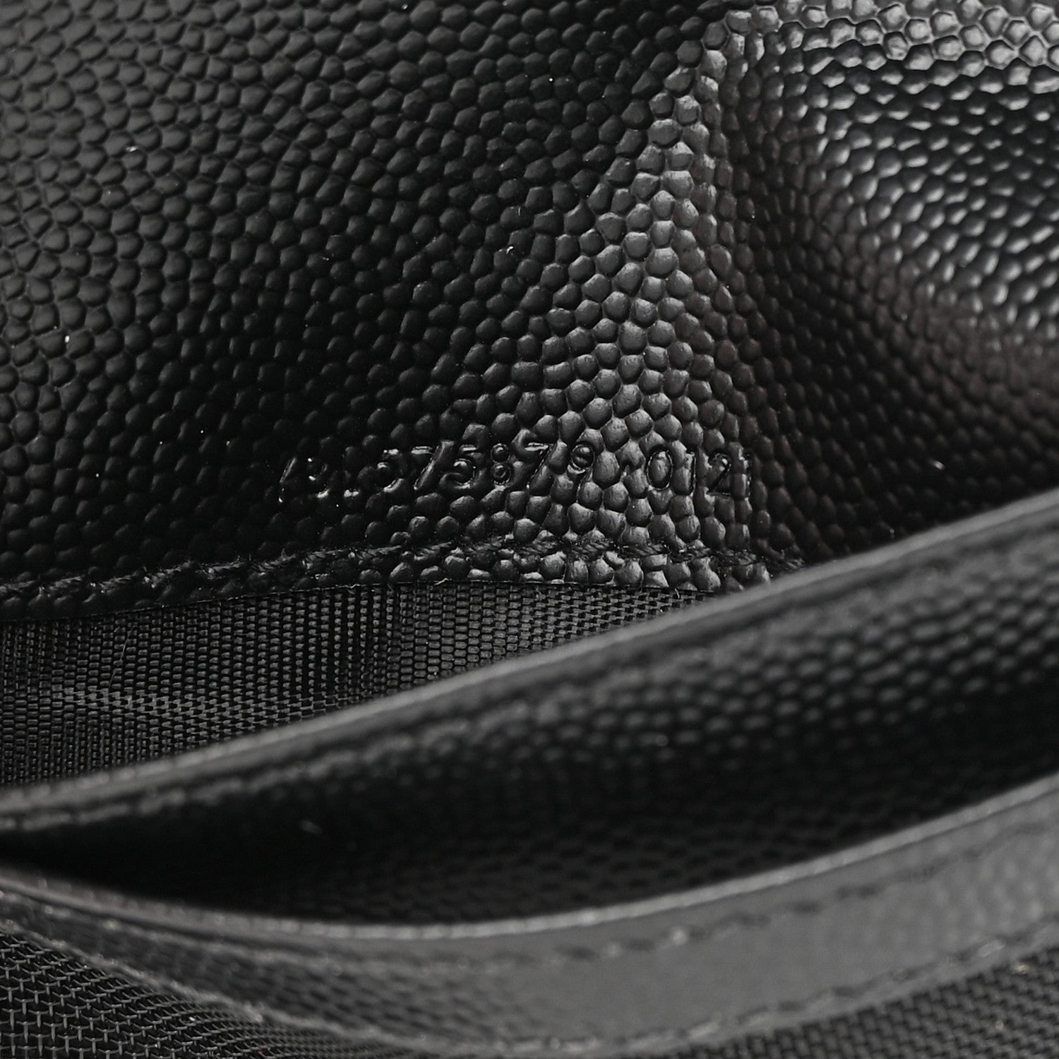 Saint Laurent Grain De Poudre Matelasse Chevron Monogram Zipped Card Case Black 7 of 10