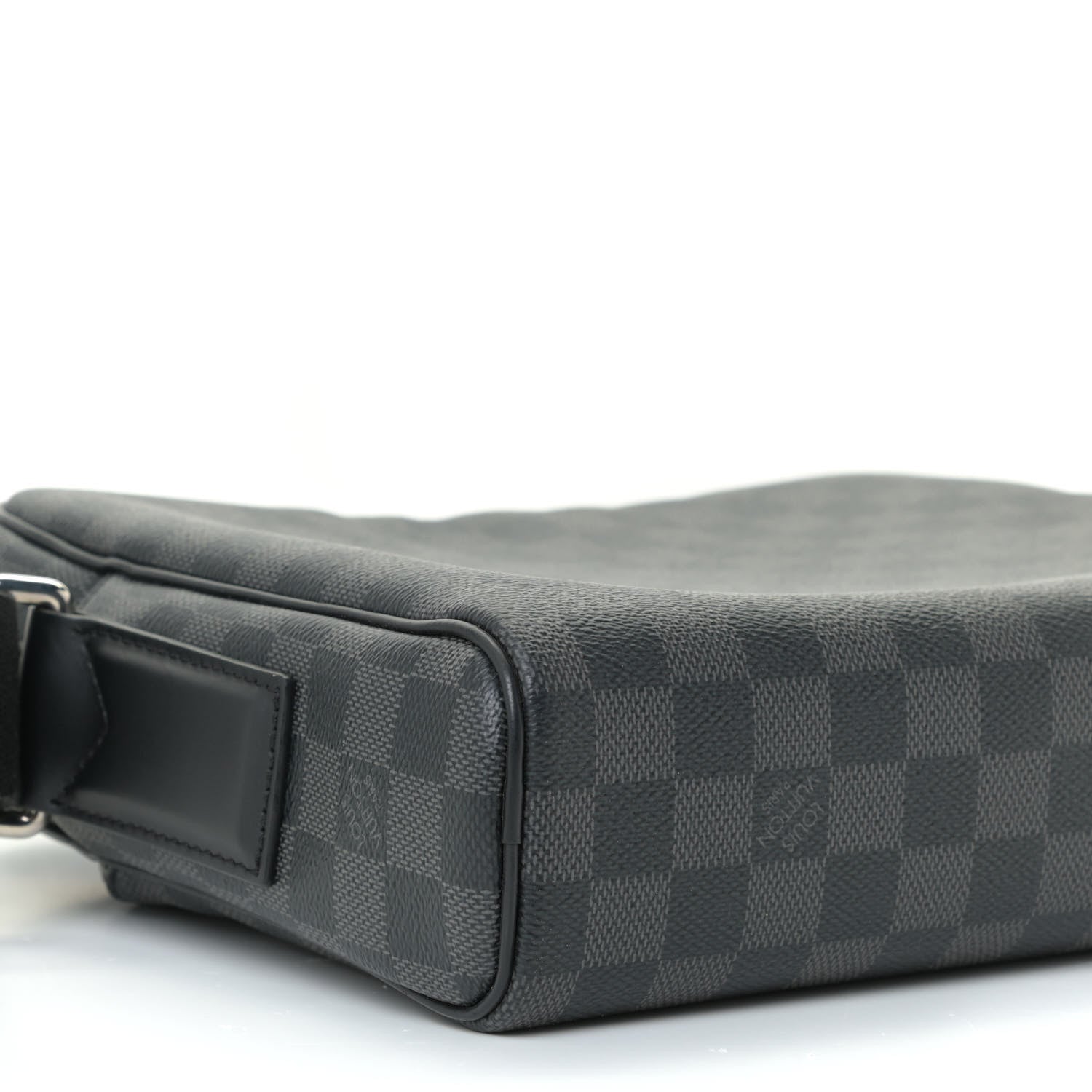 Louis Vuitton Damier Graphite Dayton Reporter PM 4 of 16