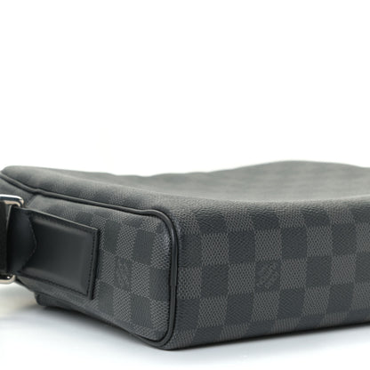Louis Vuitton Damier Graphite Dayton Reporter PM 4 of 16
