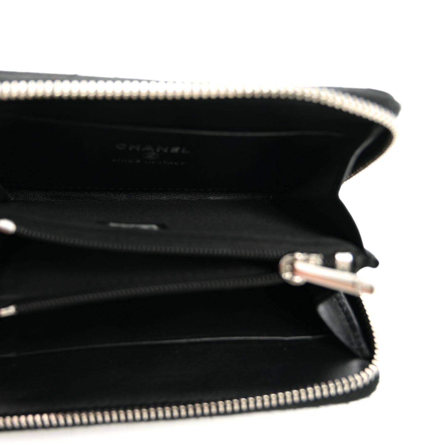 Caviar Quilted Chanel 19 Zip Around Coin Purse Wallet Black White