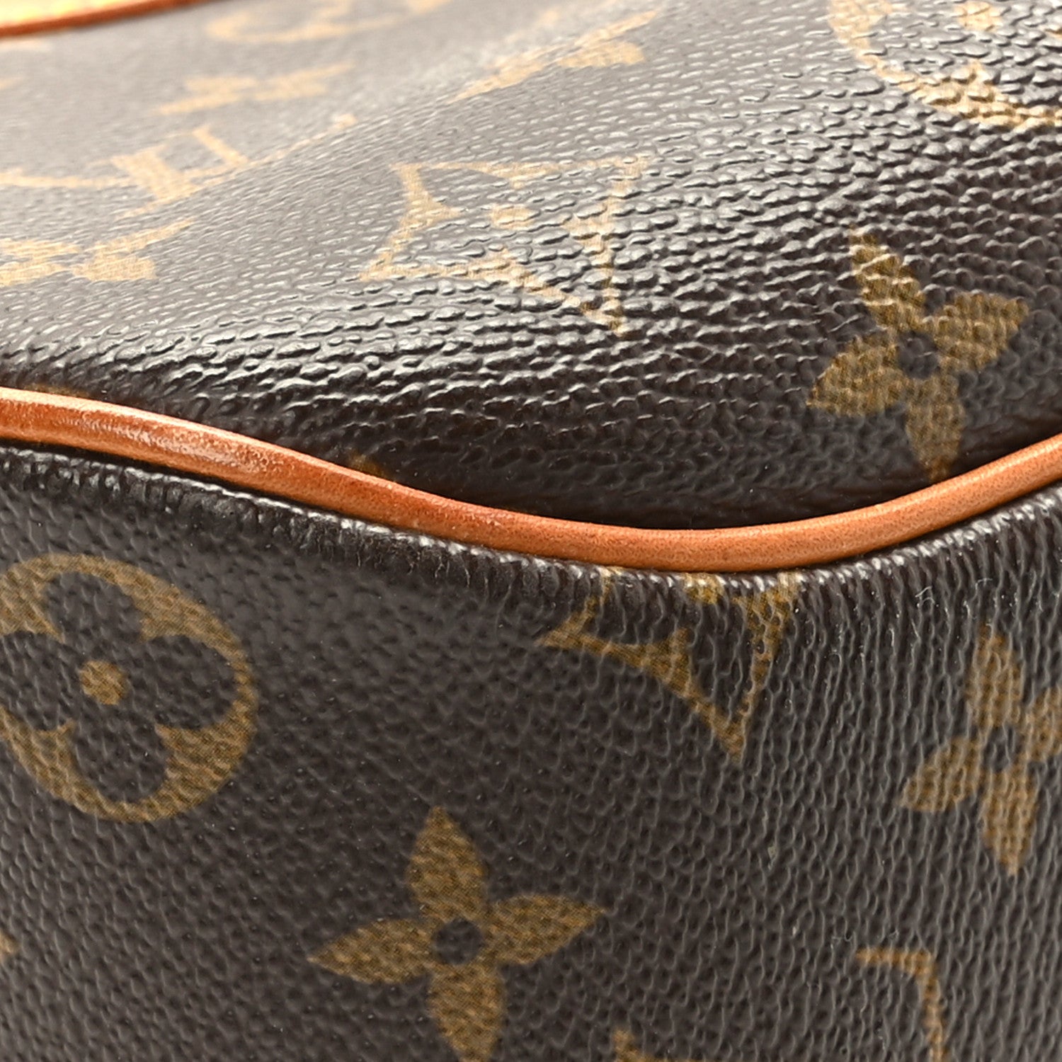 Louis Vuitton Monogram Blois 7 of 10
