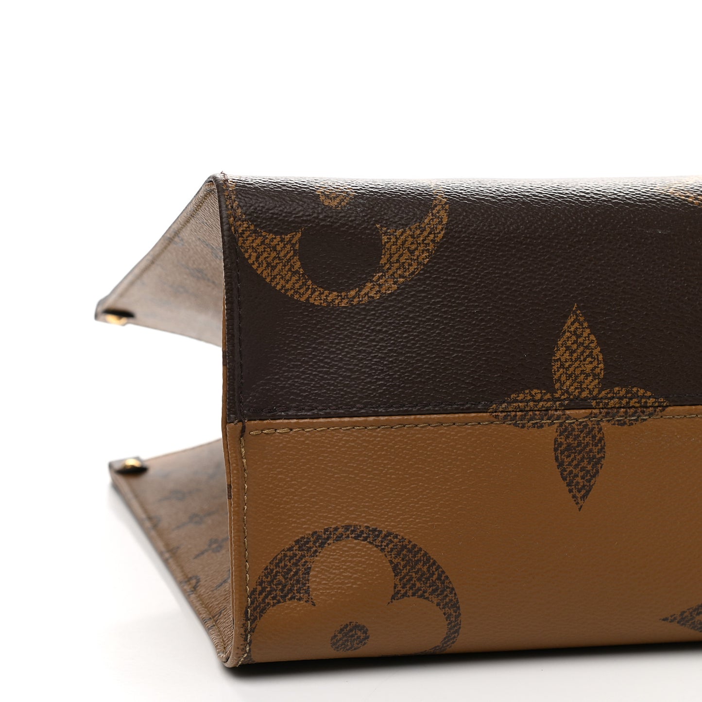 Reverse Monogram Giant Onthego MM