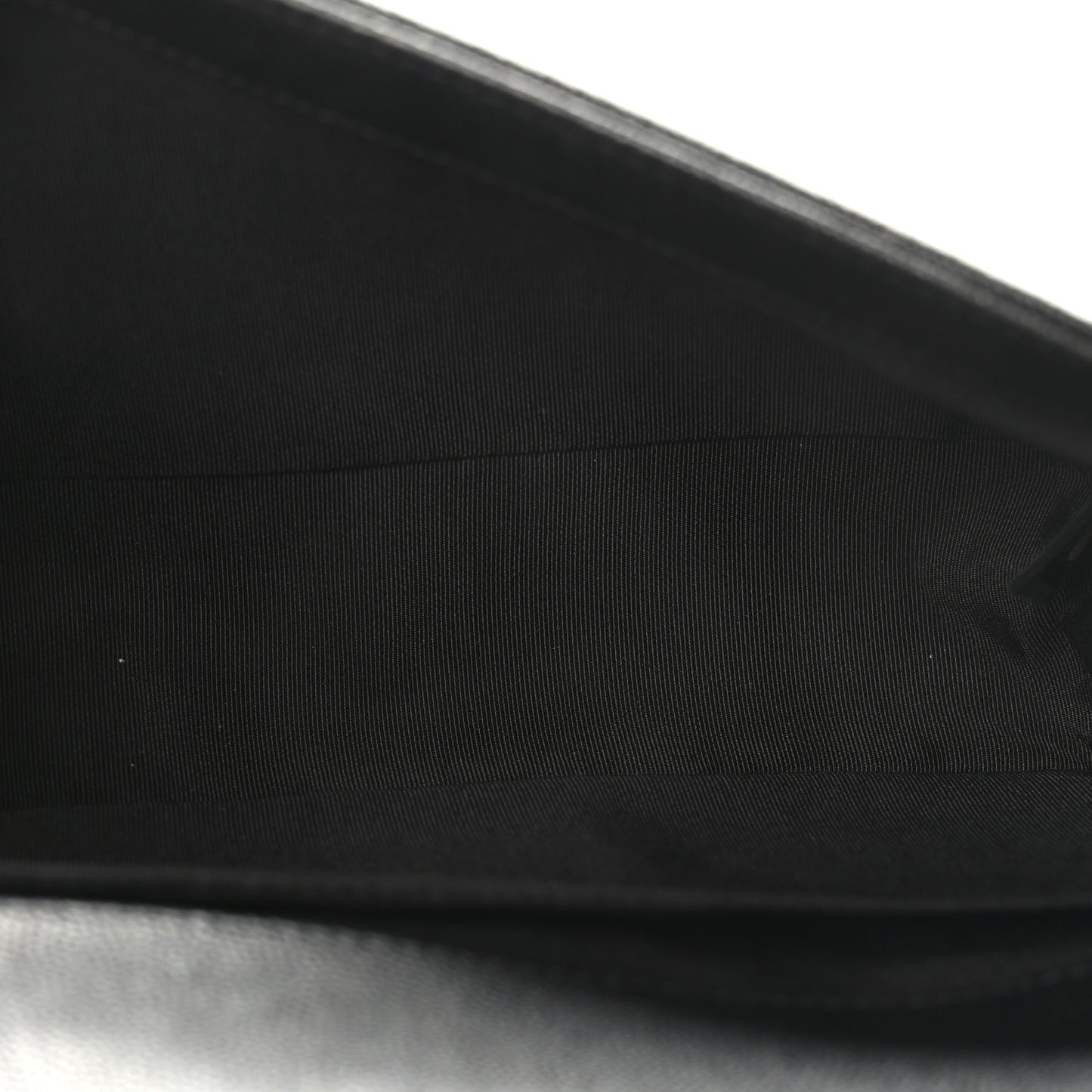 Caviar Quilted Medium Boy Flap So Black
