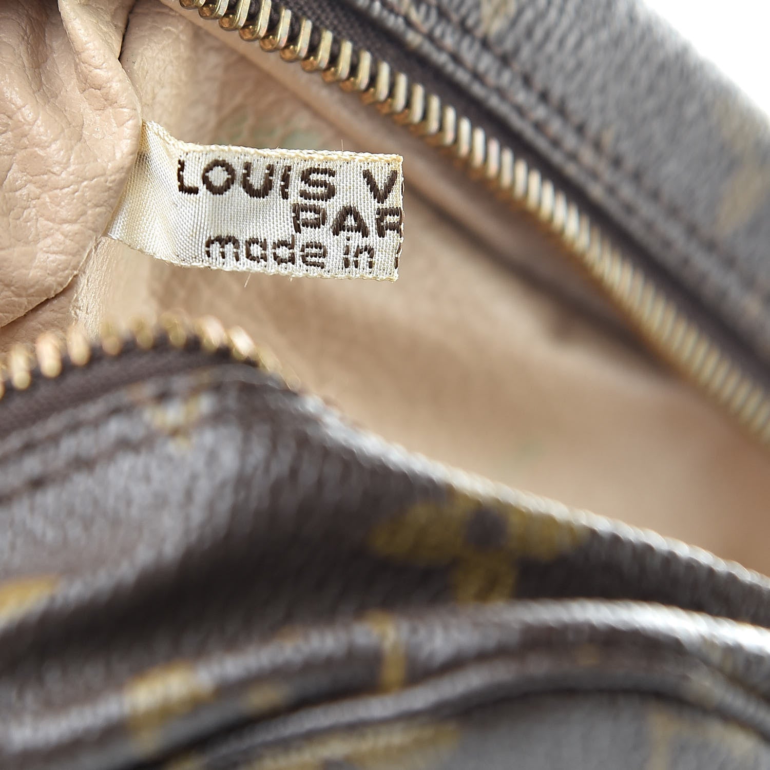Louis Vuitton Monogram Trousse Toilette 28 7 of 12