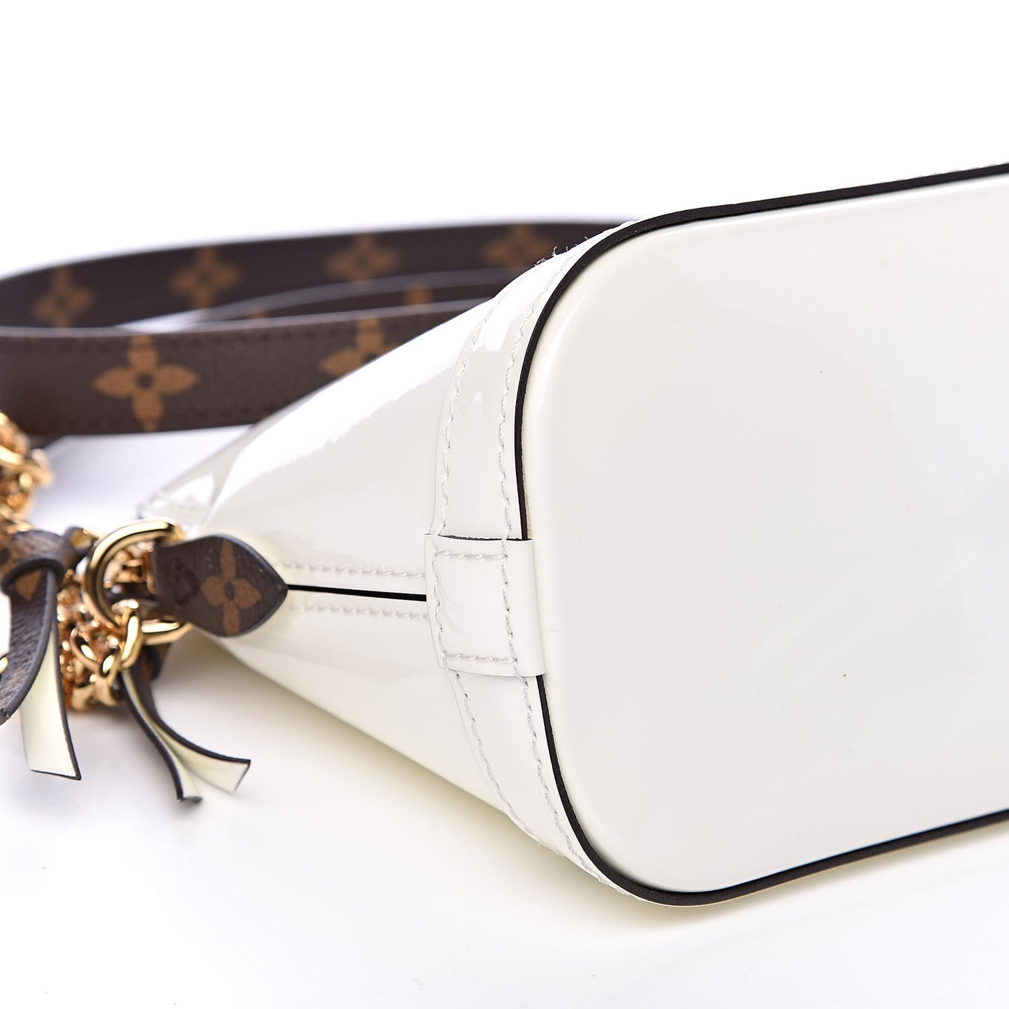 Patent Monogram Alma Mini Snow