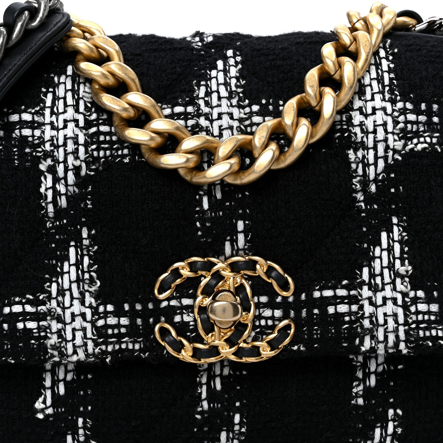 Tweed Quilted Medium Chanel 19 Flap Black White