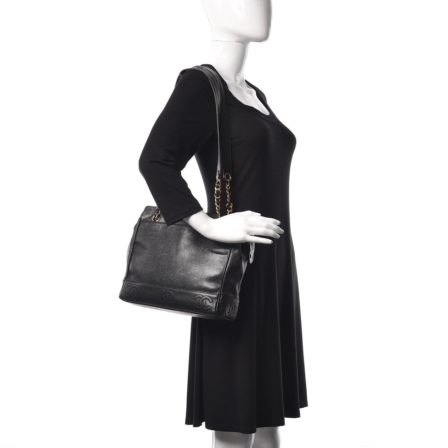 Caviar CC Shoulder Bag Black