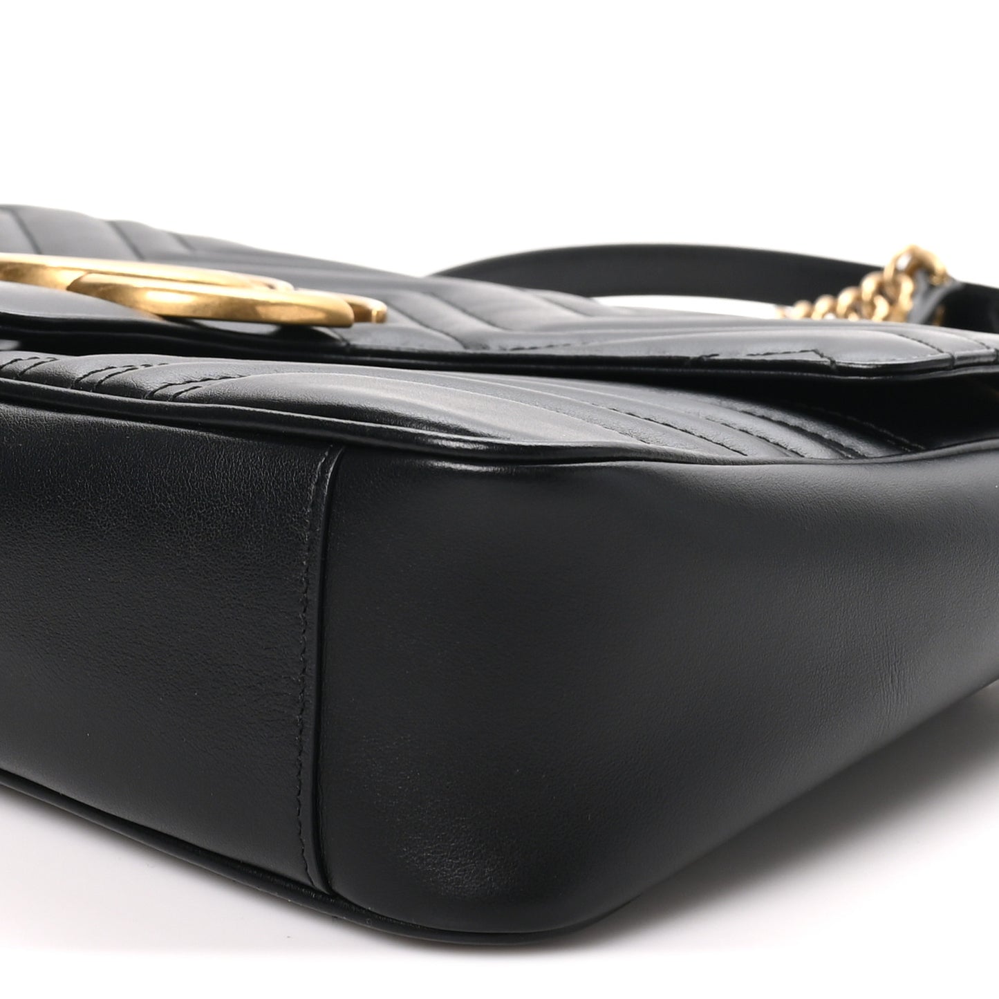 Calfskin Matelasse Medium GG Marmont Shoulder Bag Black