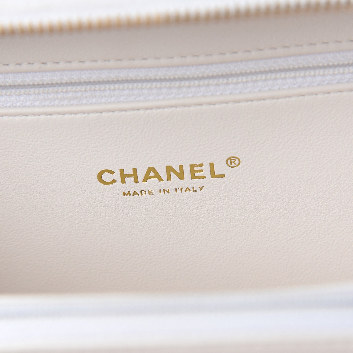 Chanel Goatskin Quilted Medium CC Filigree Vanity Case White 5 of 8