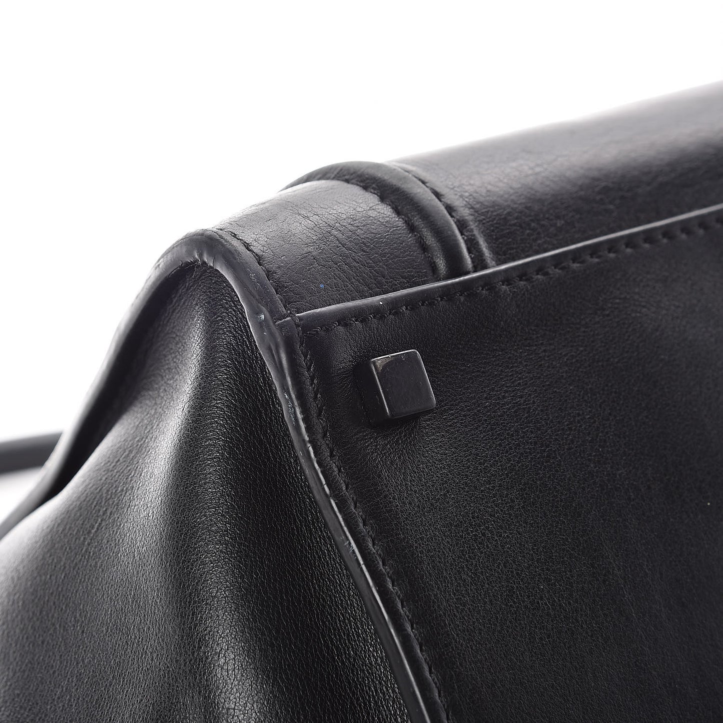 Smooth Calfskin Medium Phantom Luggage Black