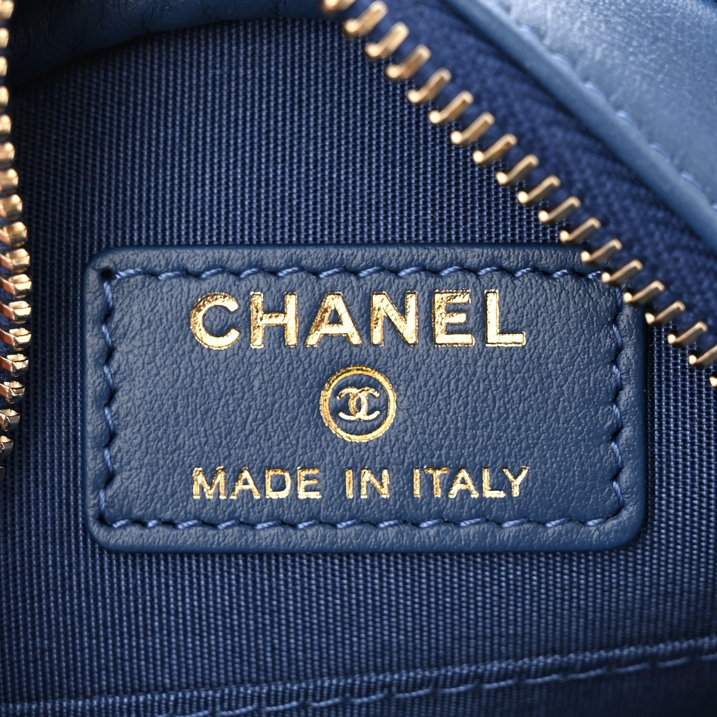 Shearling Sheepskin Chanel 19 Round Clutch With Chain Blue