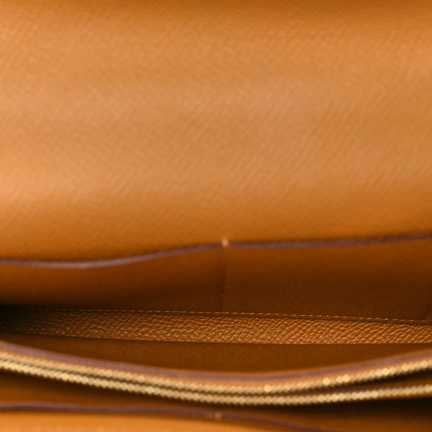 Epsom Kelly Wallet To Go Sesame