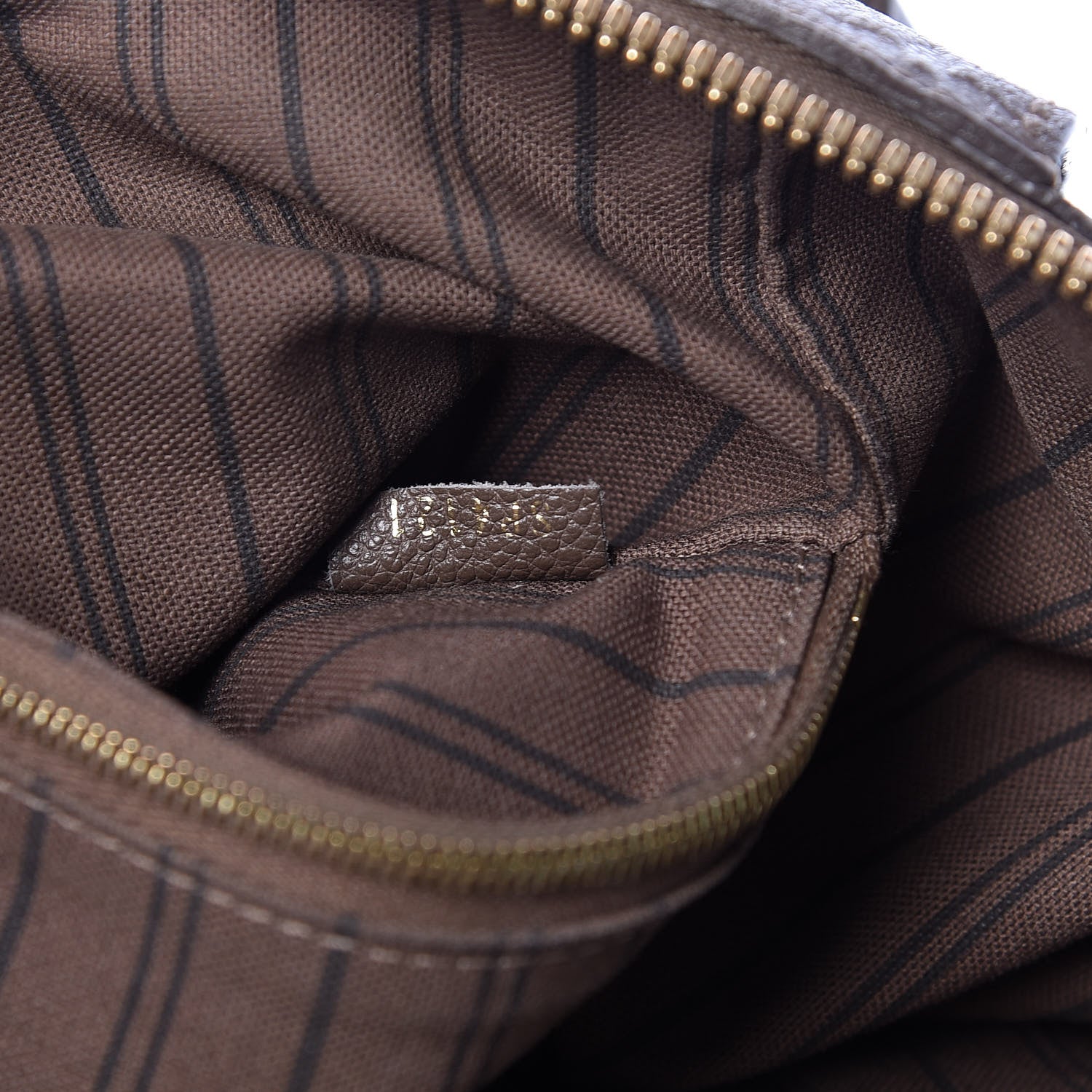 Louis Vuitton Empreinte Lumineuse PM Ombre 7 of 18