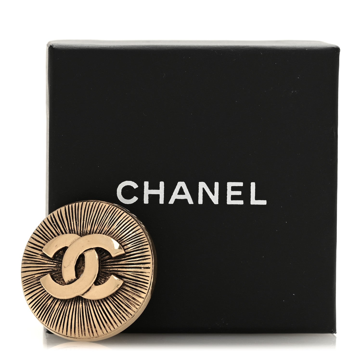 Chanel CC Round Brooch Gold 4 of 4