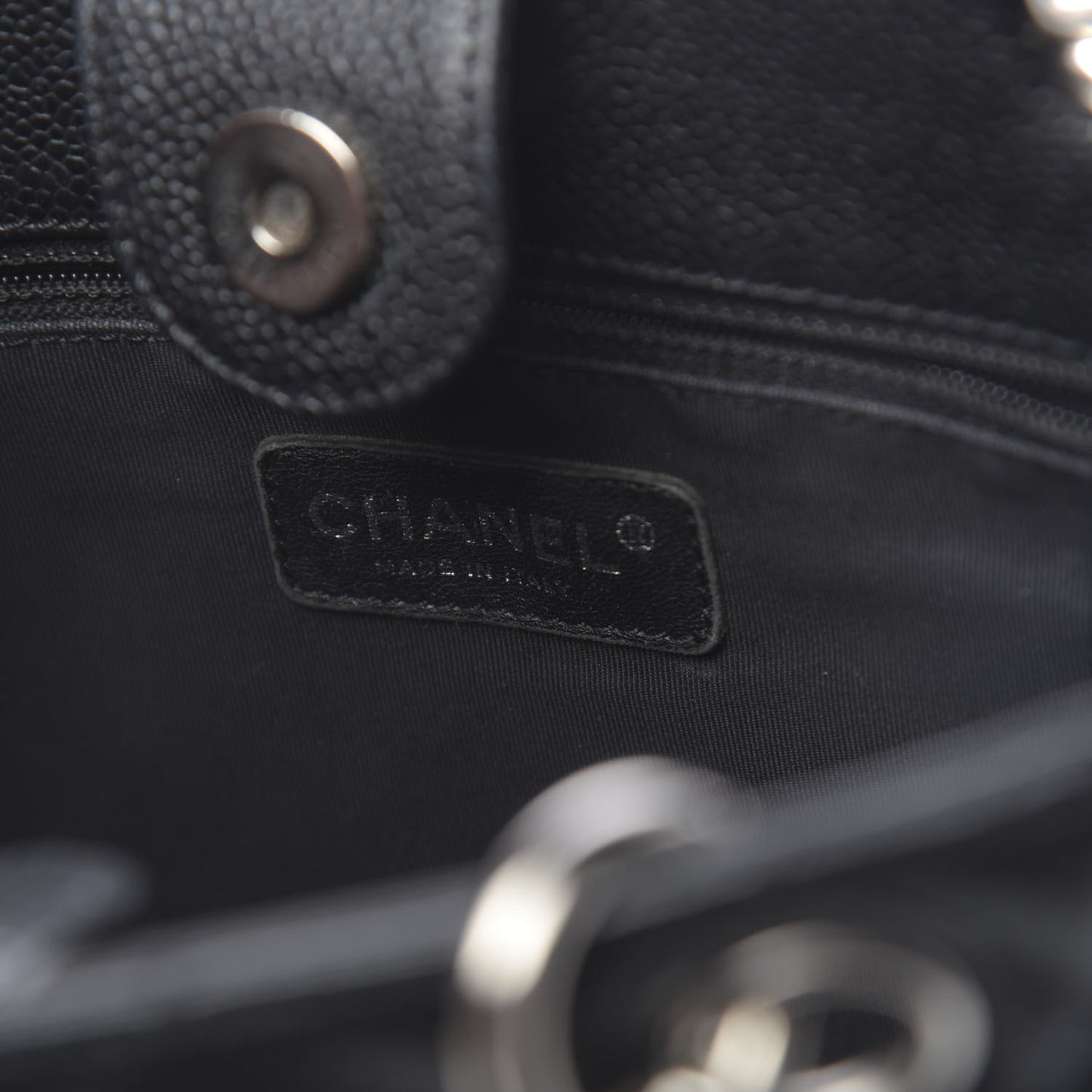 Caviar Quilted Petit Shopping Tote PST Black
