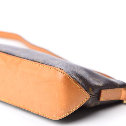 Louis Vuitton Monogram Trotteur 6 of 10